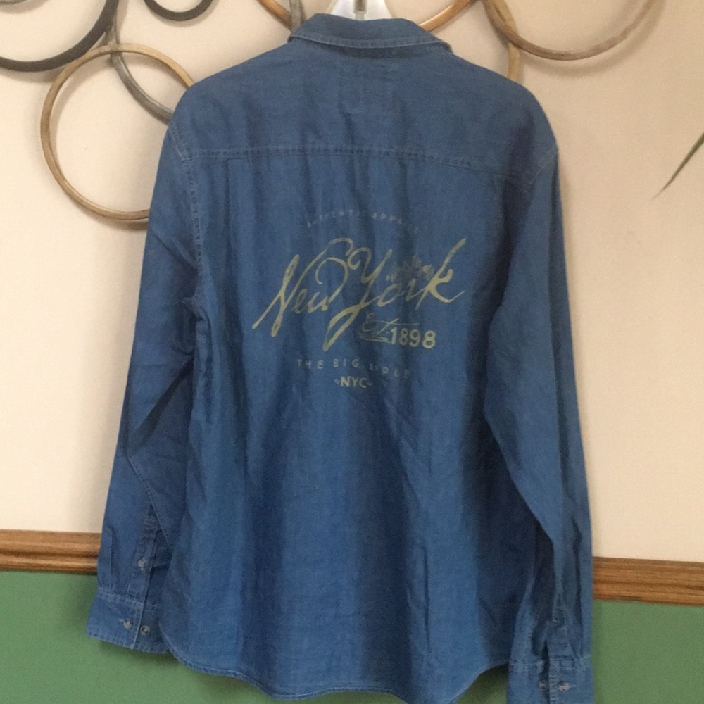 NWT Men’s Weatherproof Vintage Long Sleeve Casual NY Graphic Denim Shirt Large